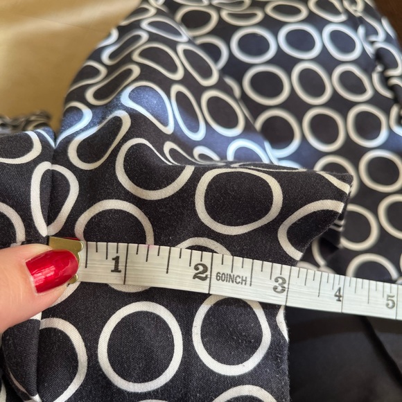 Michael Kors shorts size 10 - Picture 4 of 4